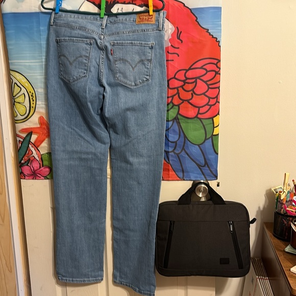 Levi’s Jeans - Picture 4 of 5